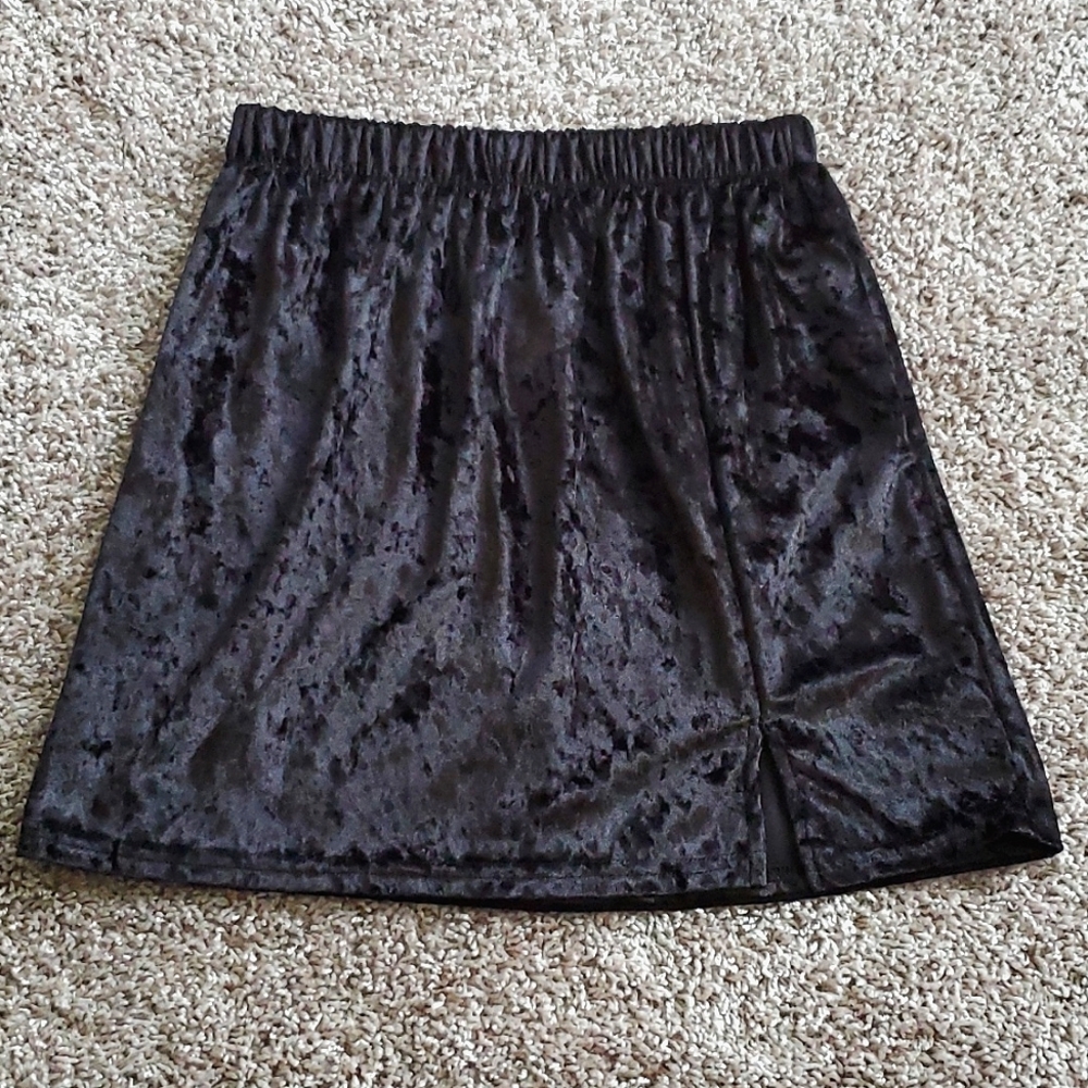 UO Notched Velvet skirt